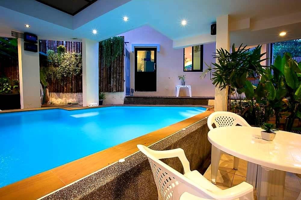 Royal Waves Hotel – Phuket